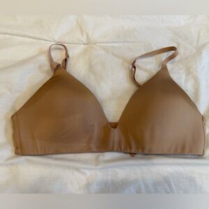 SKIMS Tan Tee Shirt Bra